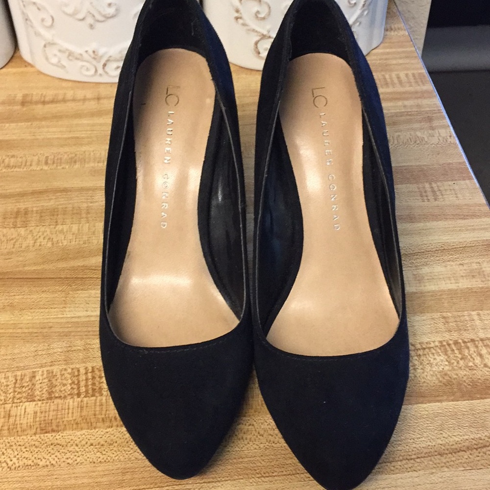 Black high heels shoes
